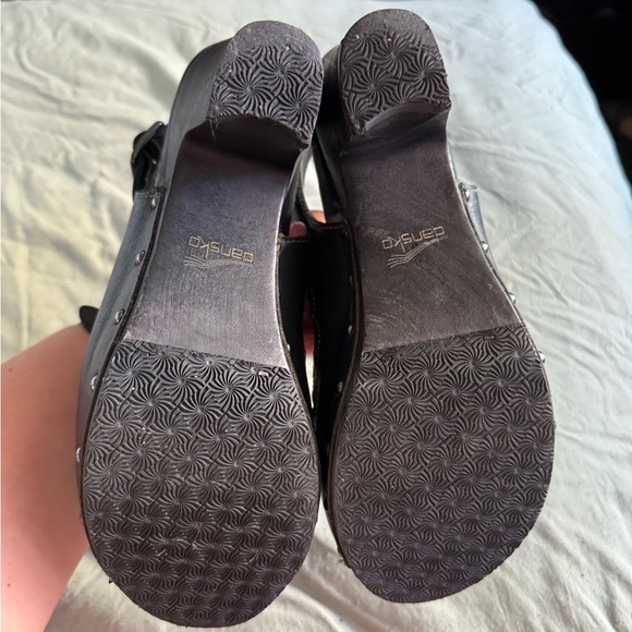 Dansko Rowena Leather Clog Sandals Black Studded Heels Size 38 - Picture 4 of 6